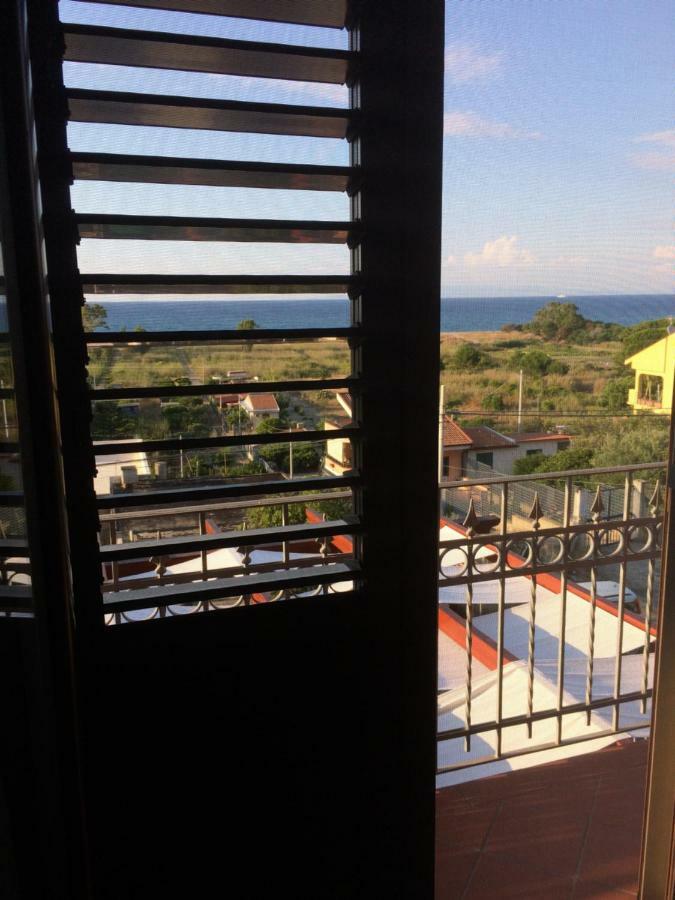 Tyrrhenian Sea Apartment Torre Faro Luaran gambar